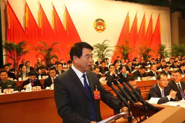 黄长安作提案工作情况报告.jpg